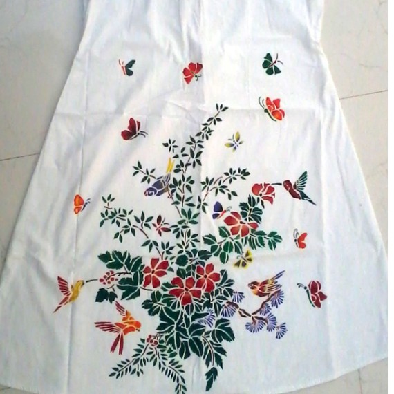 https://kvdesigners.com/products/hand-painting-on-fabric-010