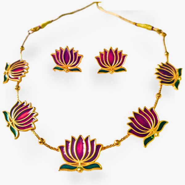 Multicolour Lotus Necklace Set - Image 7